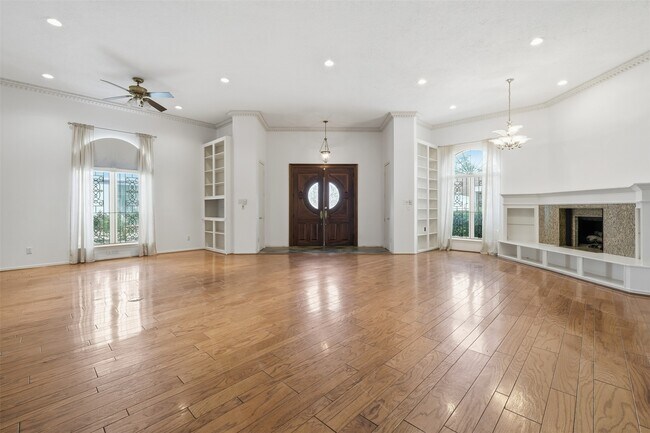 Photo - 4063 Breakwood Dr