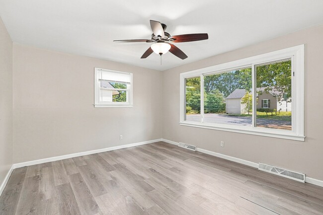 Photo - 643 Westphal Ave