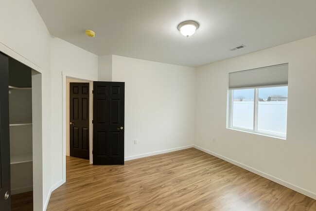 Bedroom 2 - 119 Grant Dr Unit A