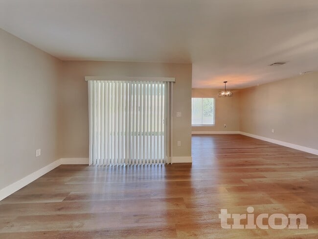 Photo - 15476 Chamberlain Blvd