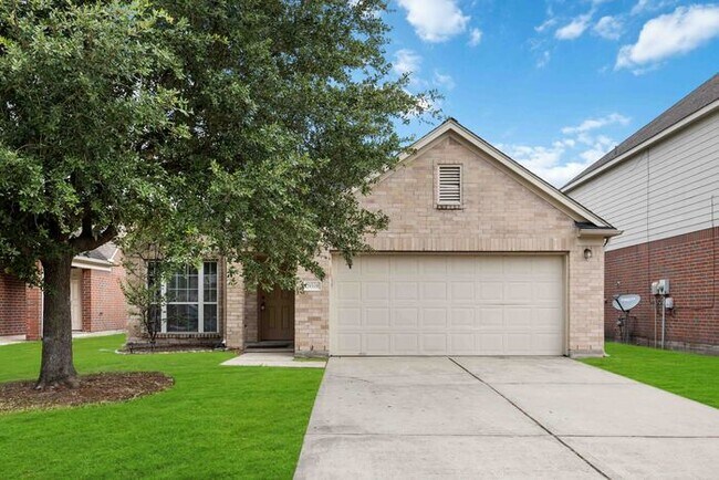Building Photo - Great Location, wonderful Schools, 1 Block... Rental
