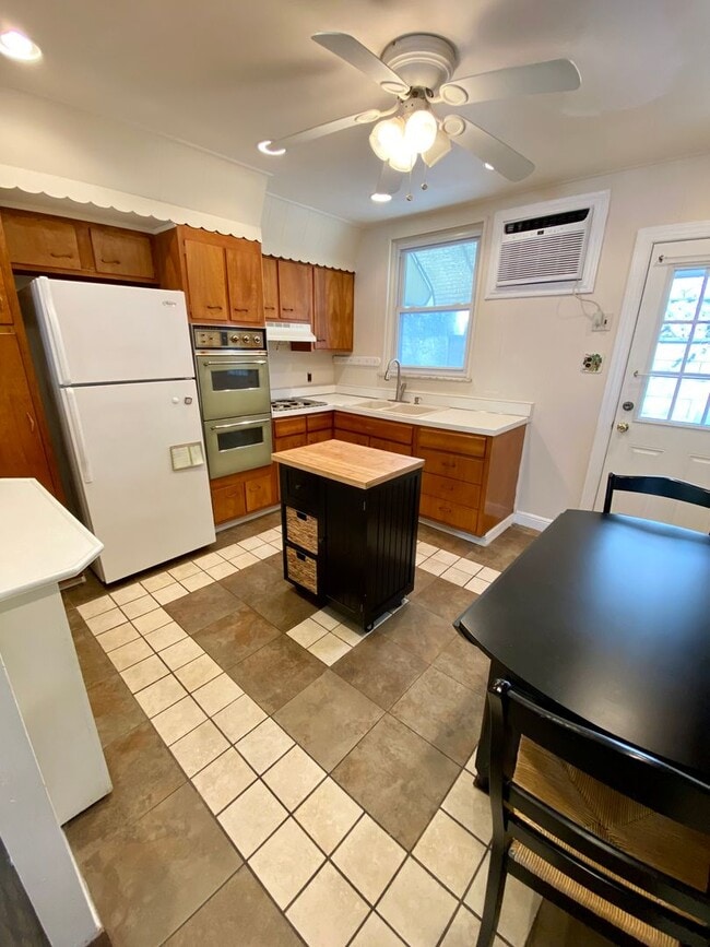 Photo - Stunning 2-Bedroom Townhouse in South Philadelphia Available August 1st!