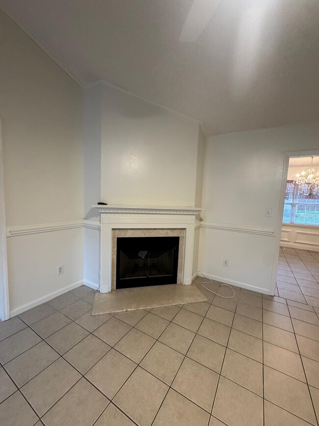 Photo - 136 Creek Commons Ave