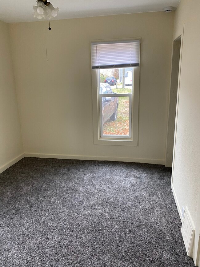 Photo - 313 N 8th St