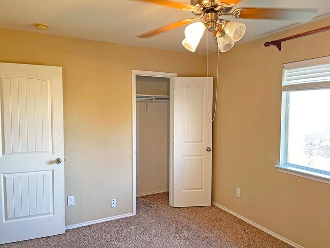 Photo - Great 4 Bdrm 2 Bath Home in Krum Tx