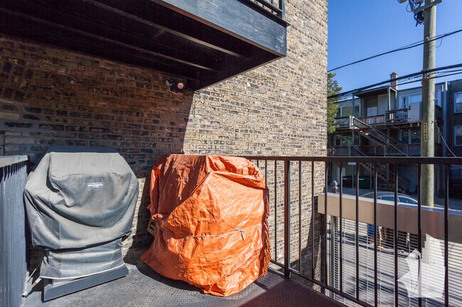Photo - 5331 S Cornell Ave Unit 3