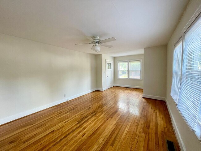 Photo - gray406 Unit 408