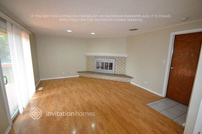 Photo - 433 Janine Ln