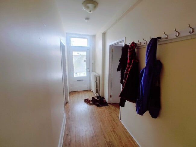 Photo - 147 Division St