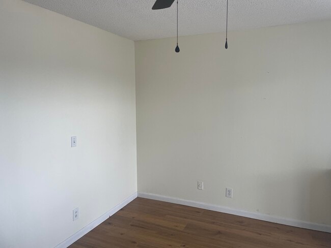 Photo - 555 Purdy Ln Unit 301