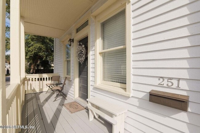 Photo - 251 Charlotte St