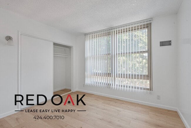 Photo - 8619 Belford Ave Unidad 8