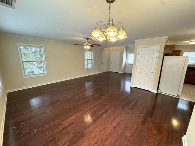 Photo - 5br House off S. Milledge FOR RENT
