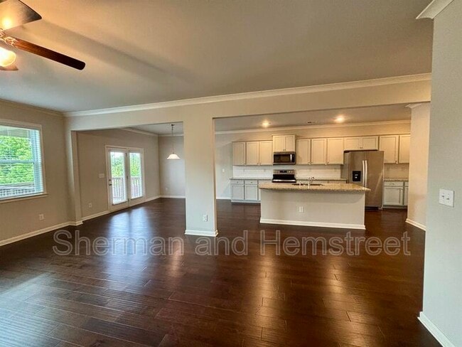 Photo - 240 Callahan Dr