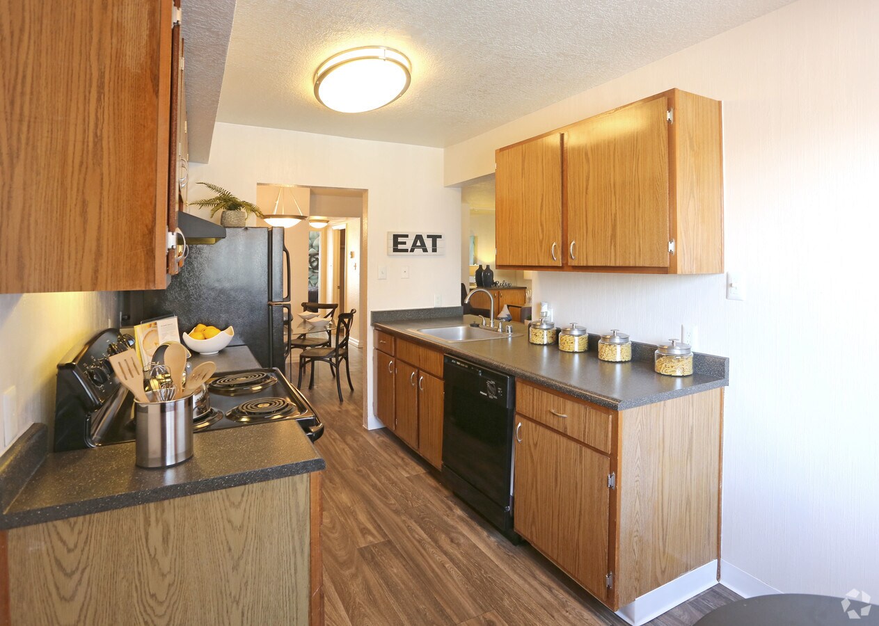 Tesoro On Spain Apartments For Rent In Albuquerque
