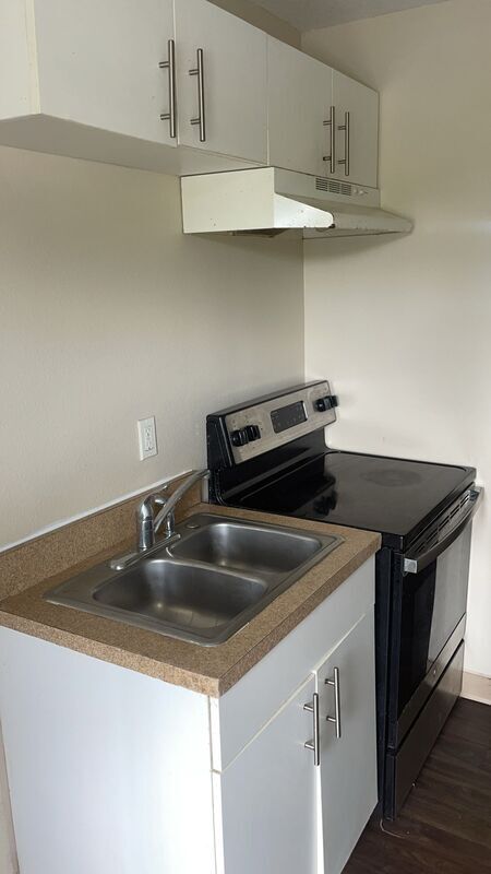 3015 C.R. Smith St Unit 41