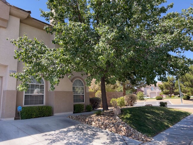 Immediate Move In - 3 Bedroom - Gated Comm... - Immediate Move In - 3 Bedroom - Gated Comm... House