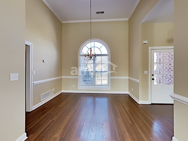 Photo - 2927 Keeley Cv