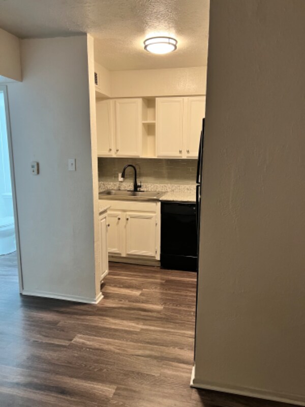 1901 Handley Dr Apartment Unit 300 Fort Worth, TX