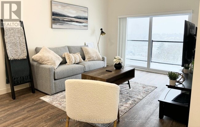 Photo - 135 Station St