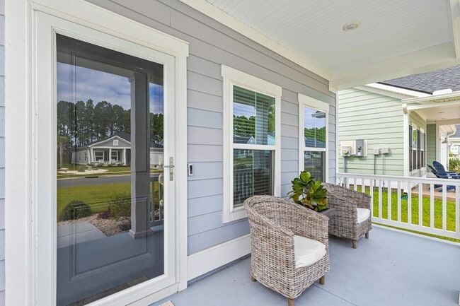 Photo - 5822 White Bark Street