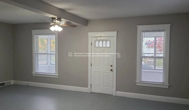 Photo - 215 E Donald St