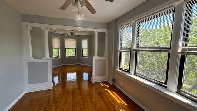 Building Photo - 2400 South Lawndale Avenue Unit 3 Rental