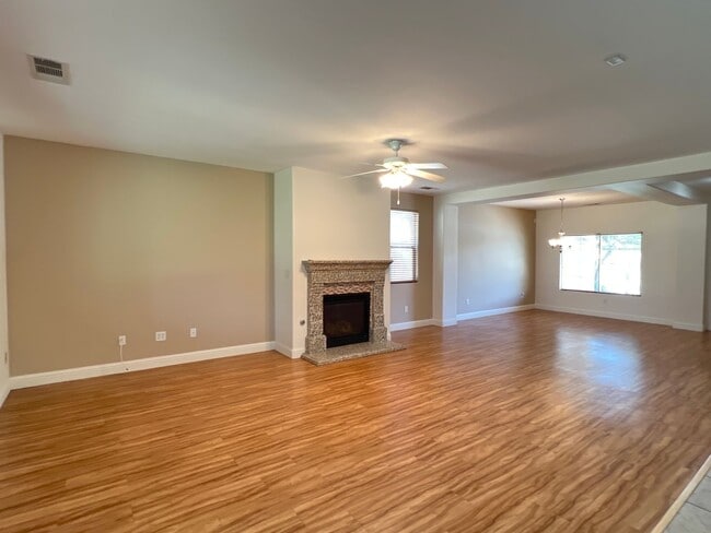 Photo - Northwest Bakersfield