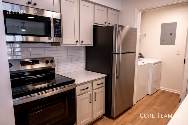 Building Photo - 103 E 28 Terrace Unit 11 Rental