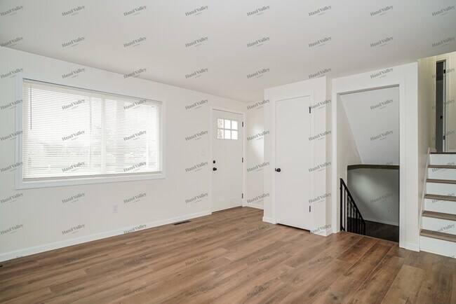 Photo - 5244 Refugee Rd