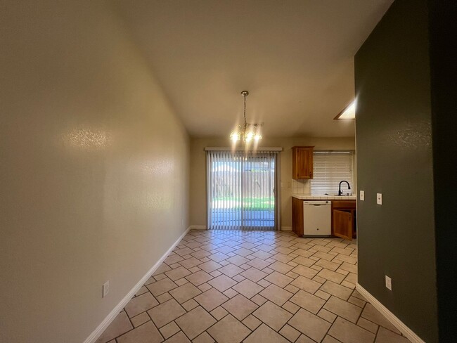 Photo - 1900 Modoc Ave