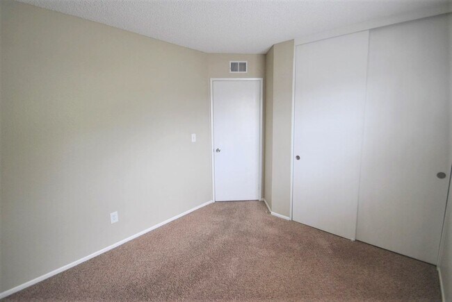 Photo - 1818 Cherry Wood Ln