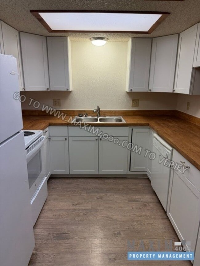 Photo - 2150 College Pl Unit 15