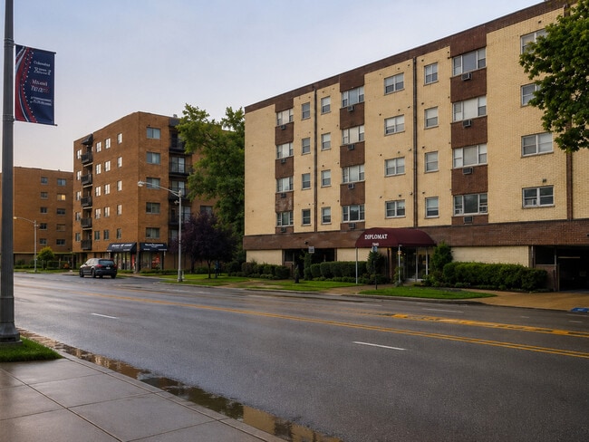 7840 W North Ave