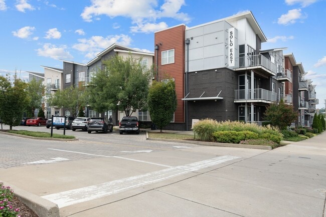 Building Photo - 1118 Litton Ave Rental