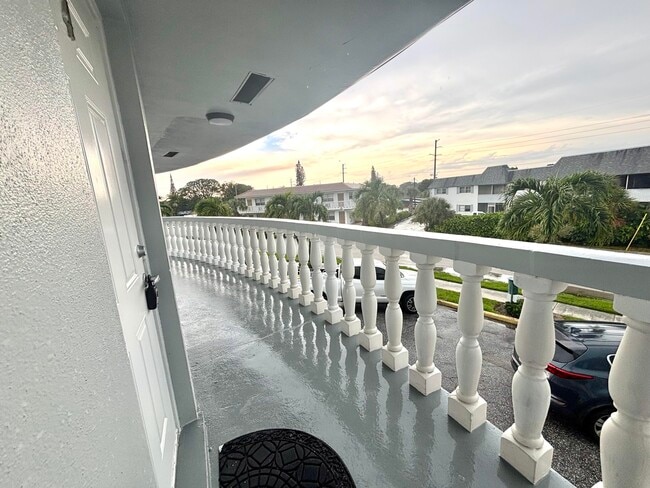 Photo - 431 W Camino Real