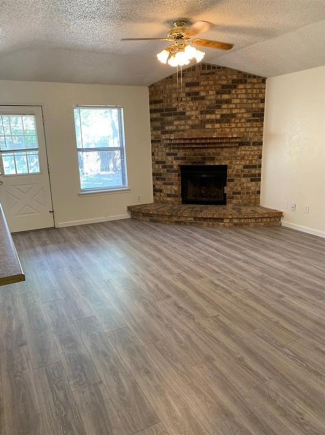 Photo - 7304 Meadowbrook Dr