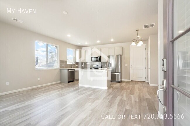 Photo - 1320 Hoyt St