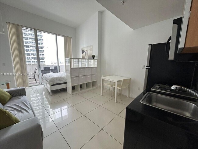 Photo - 1750 N Bayshore Dr Unit 1106