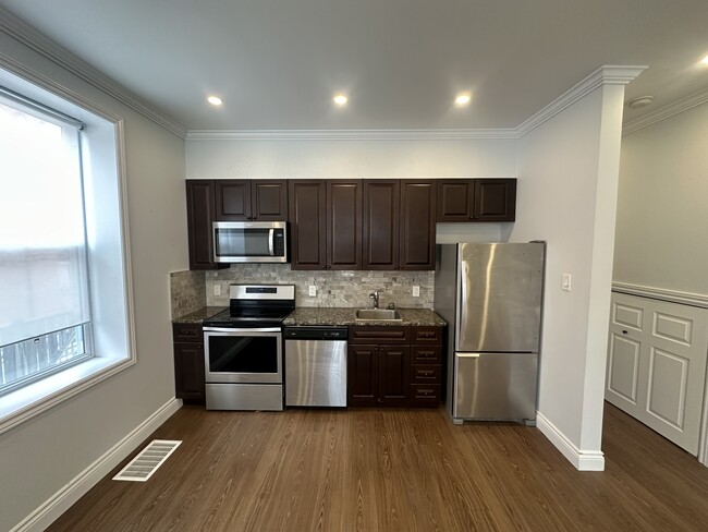 Building Photo - 52-52 Patterson Ave Unit 1-50