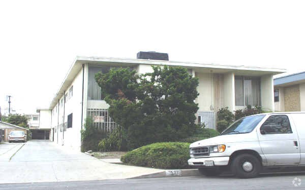 Photo - 537 S Flower St Apartments