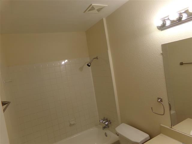 Photo - 6812 Webster St