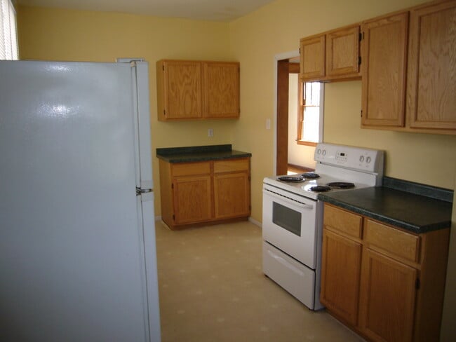Photo - 511 N 12th Ave E
