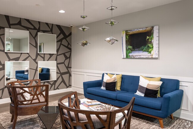 Photo - Point Rock at Oakwood