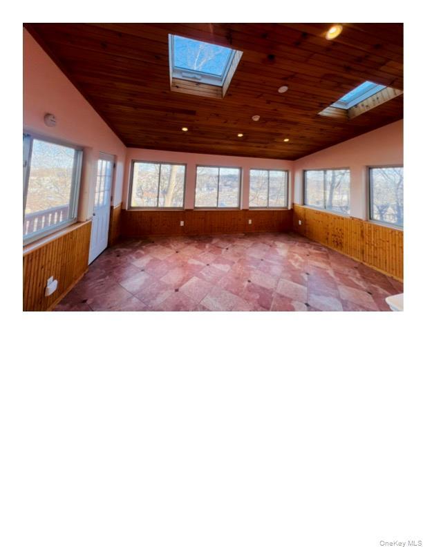 Photo - 322 Sommerville Pl Casa Adosada