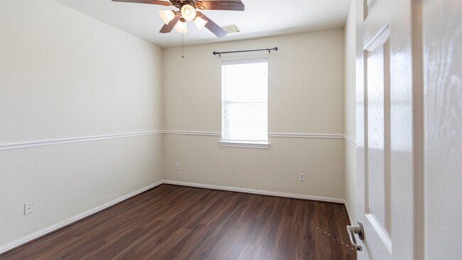 Photo - 7003 Kendall Lake Ct