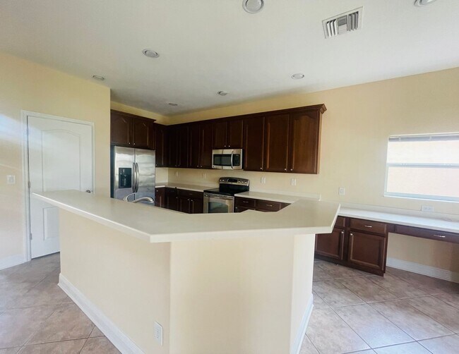 Photo - **SUNCOAST LAKES GATED COMMUNITY**