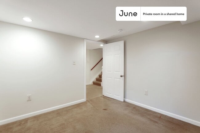 Photo - Room in Shared 5 bed/2 bath home Unit BE