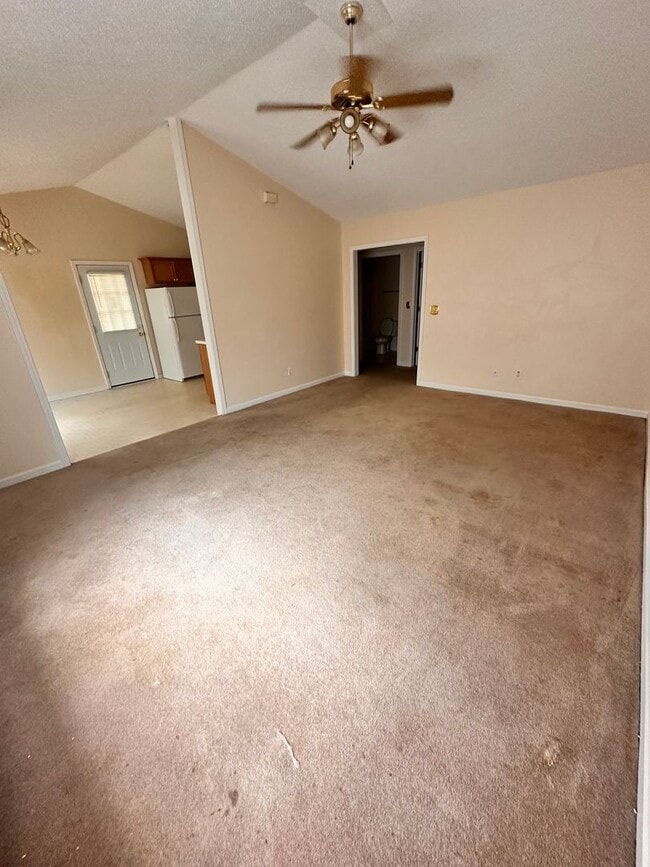 Photo - 2 Green Acre Rd NE Unidad D