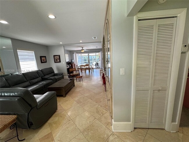 Photo - 120 Pocatella St